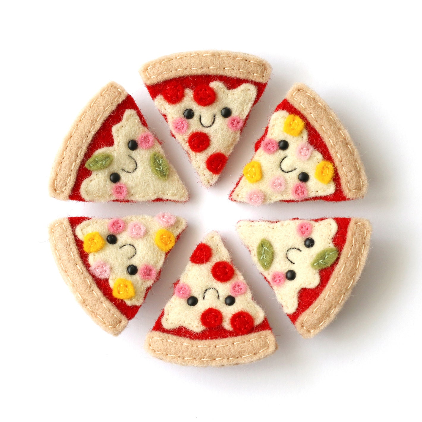 cute pizza felt brooches by hannahdoodle